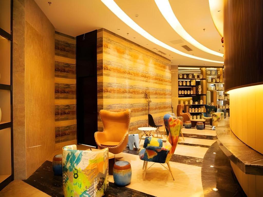Jinjiang Metropolo Hotel - Liyang Tianmu Lake Changzhou  Bagian luar foto