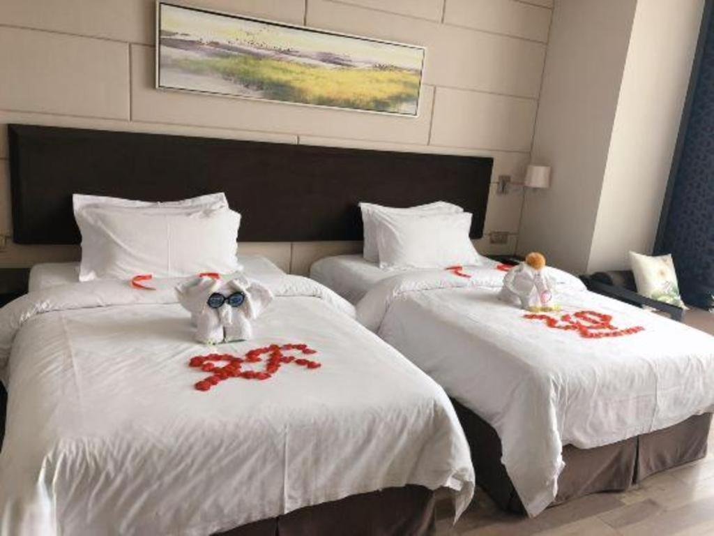 Jinjiang Metropolo Hotel - Liyang Tianmu Lake Changzhou  Bagian luar foto