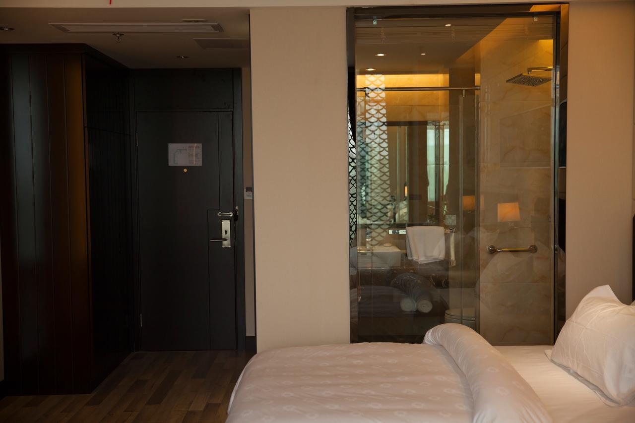 Jinjiang Metropolo Hotel - Liyang Tianmu Lake Changzhou  Bagian luar foto