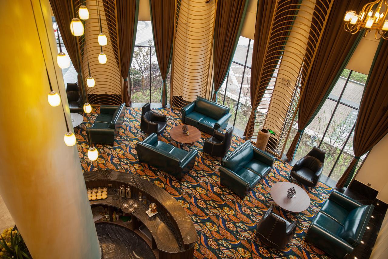 Jinjiang Metropolo Hotel - Liyang Tianmu Lake Changzhou  Bagian luar foto